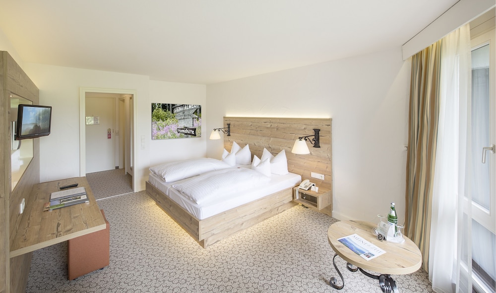Classic Double Room Woodside View - Photo 2