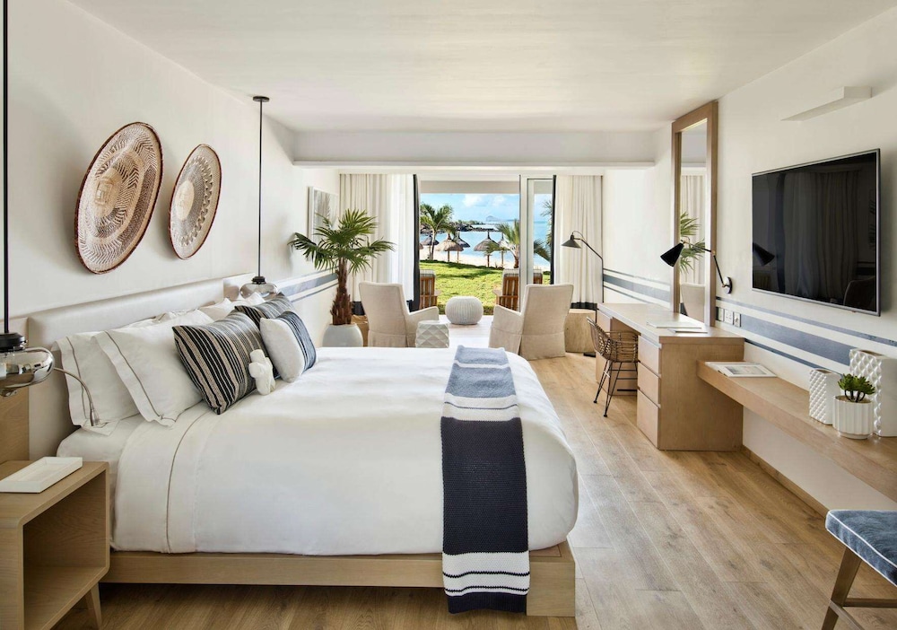 Junior Suite, 1 King Bed (56 sqm) - Photo 7