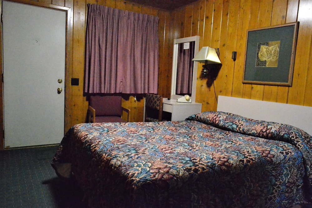 Standard Room, 2 Queen Beds, Non Smoking, Bathtub photo 1