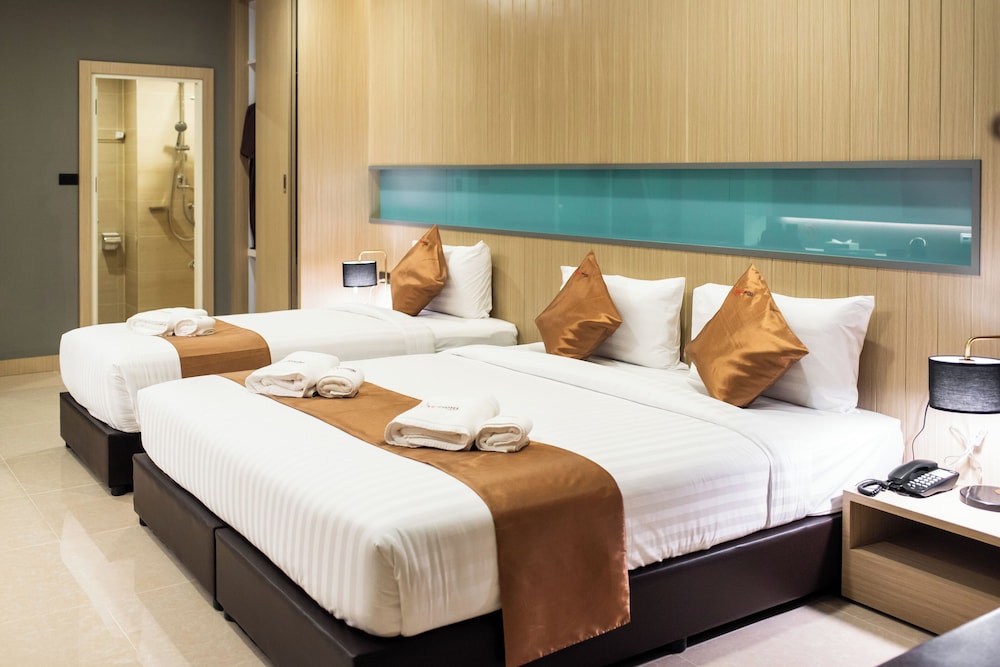 Family Triple Room, Balcony, City View