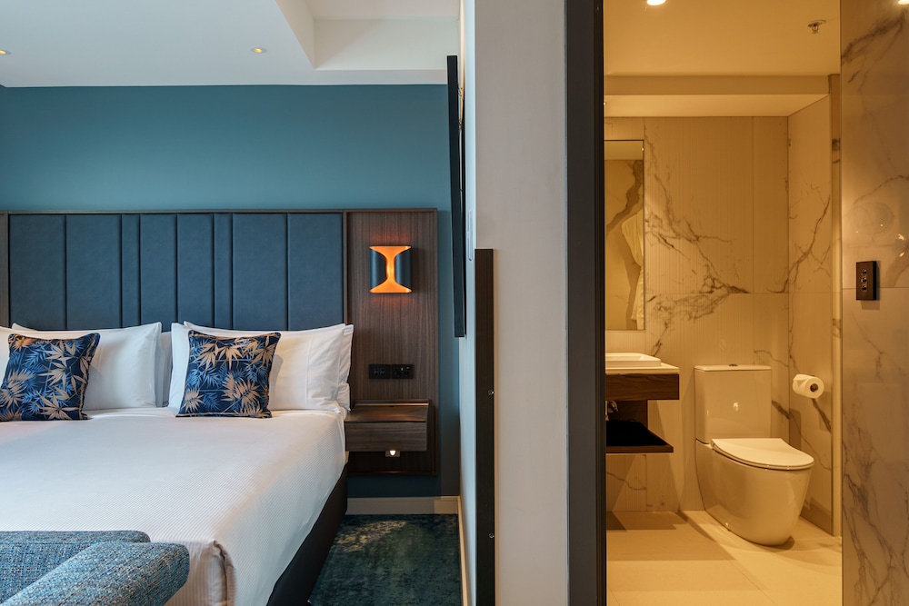Deluxe Suite, Garden View - Photo 1