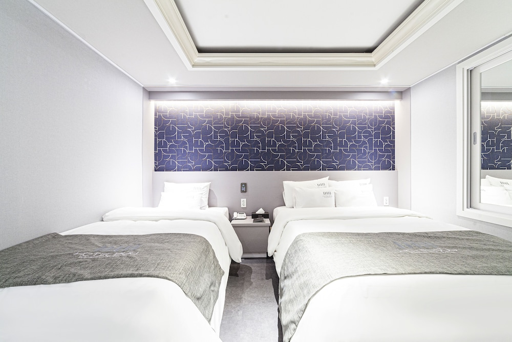 Deluxe Twin Room - Photo 6