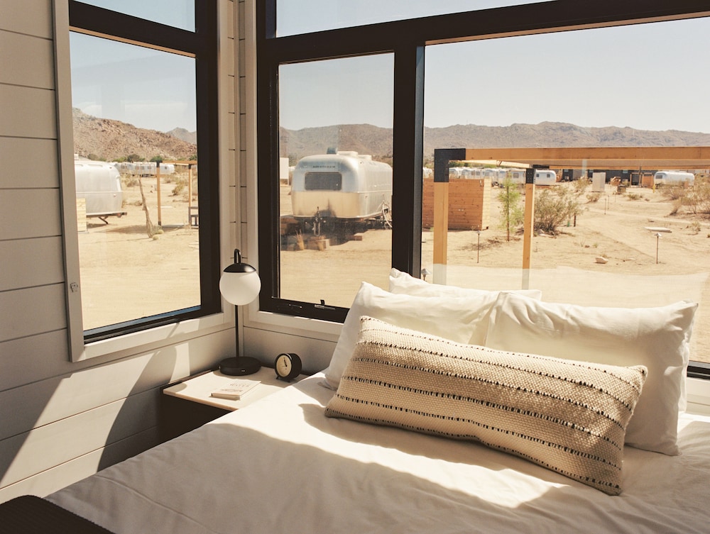 Premium Cabin (Outdoor Shower) photo 2