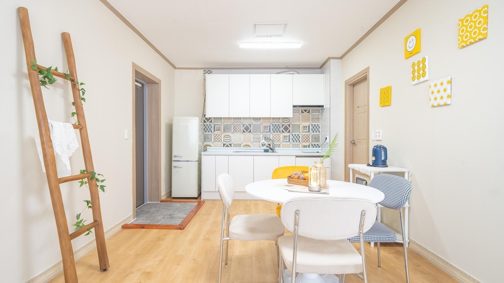 Basic Room, 1 Bedroom (Room 202) - Photo 2