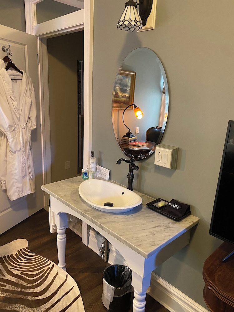 Standard Room photo 2