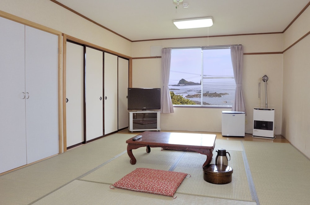 Japanese Style Twin Room, Shared Bathroom, Sea View