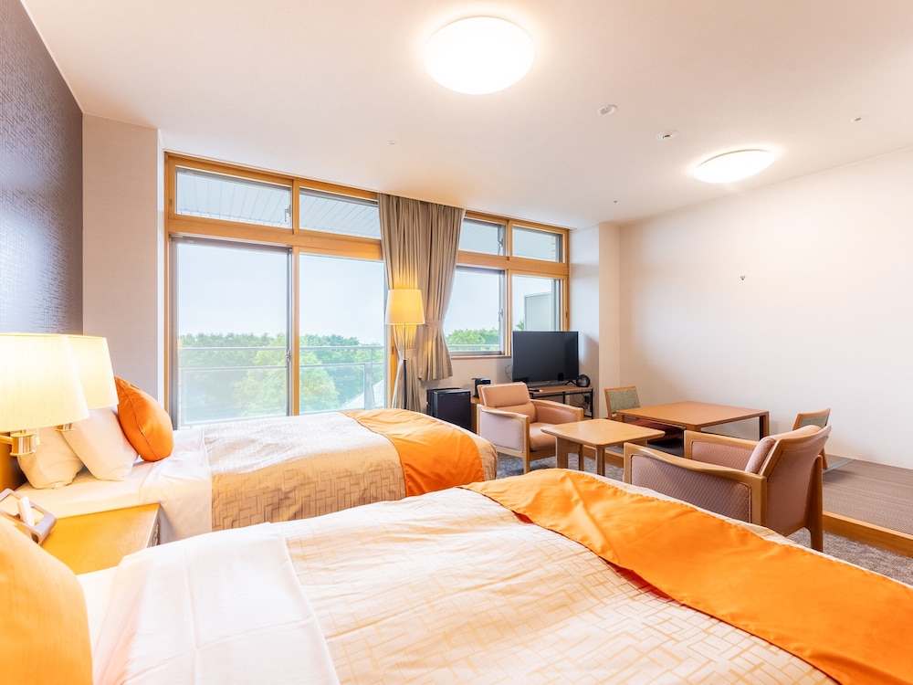 Western Modern Japanese-Western Room (52 sqm) - Photo 4