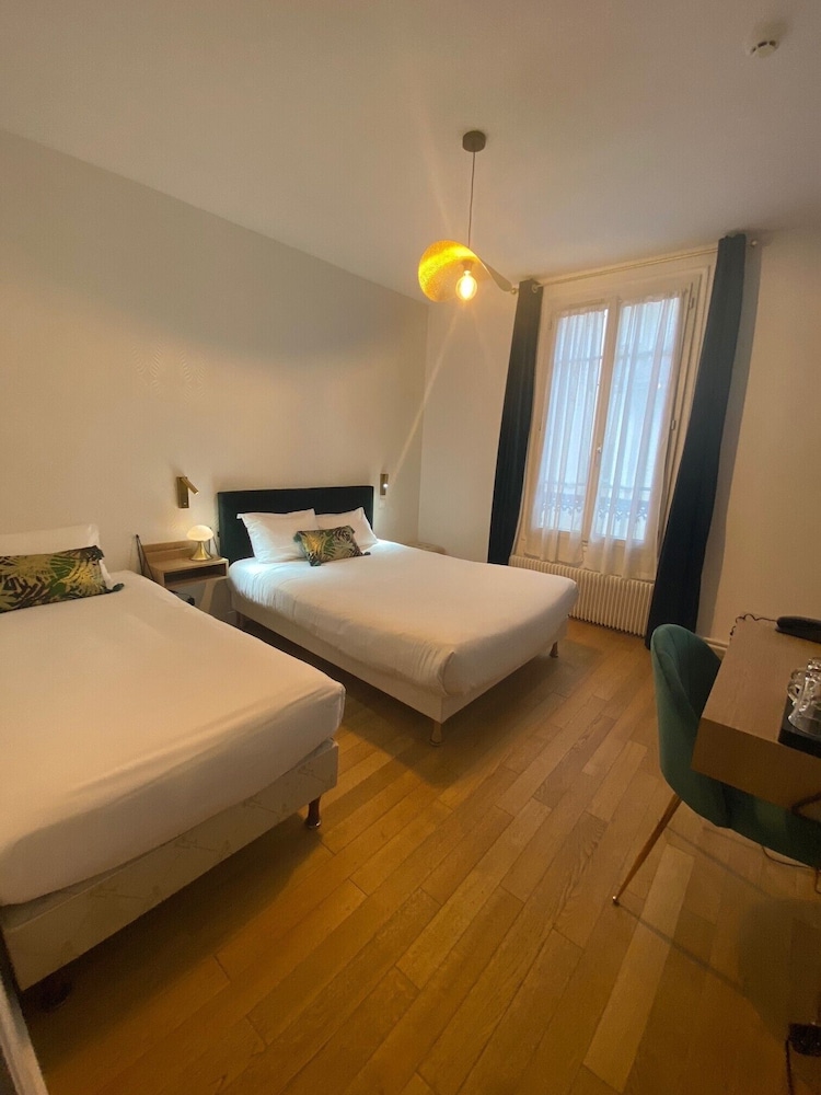 Classic Triple Room photo 2