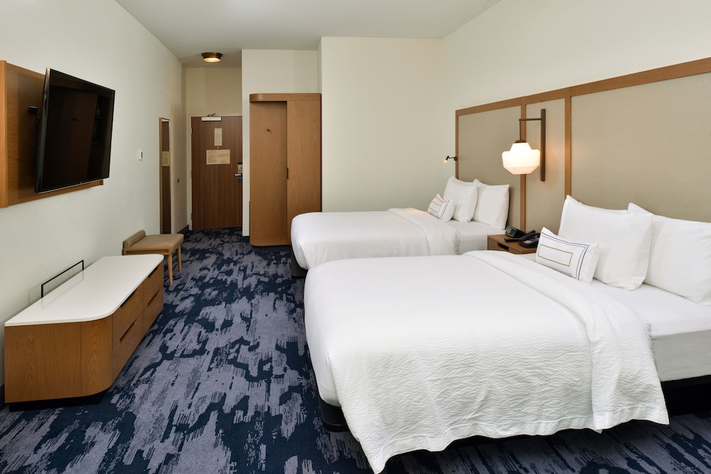 Suite, Multiple Beds - Photo 3