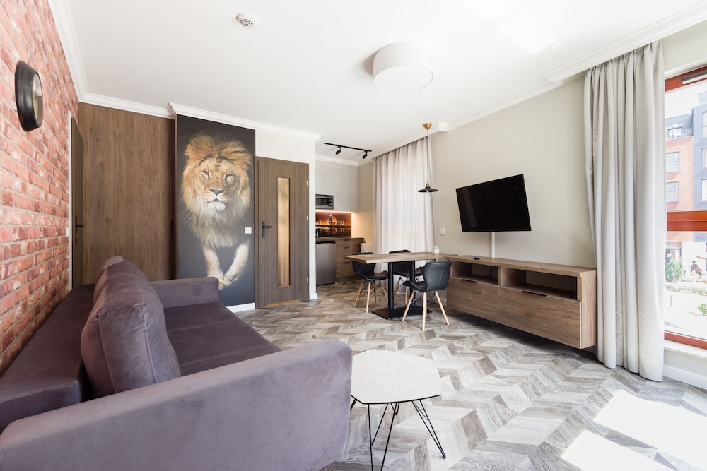 Apartment (3 A)