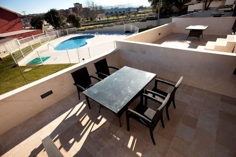 Duplex, 3 Bedrooms, Terrace