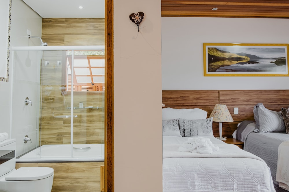 Deluxe Triple Room, Mountain View photo 3