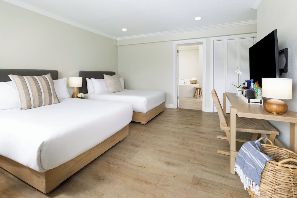 Partial Ocean View Two Double Beds with Balcony - Photo 3