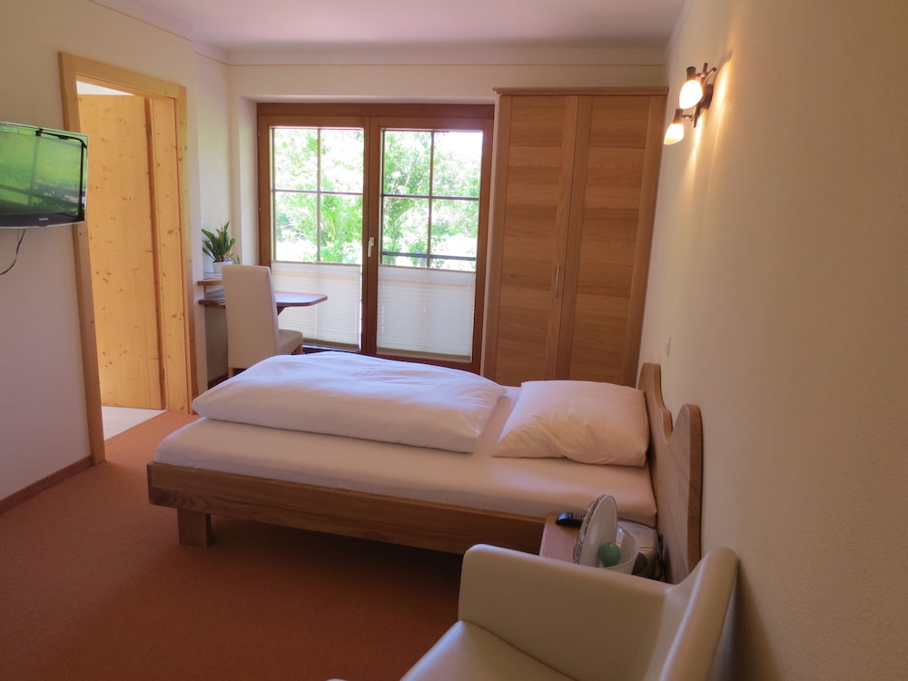 Classic Single Room