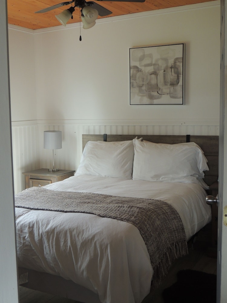Family Chalet, 2 Bedrooms, Beach View photo 1