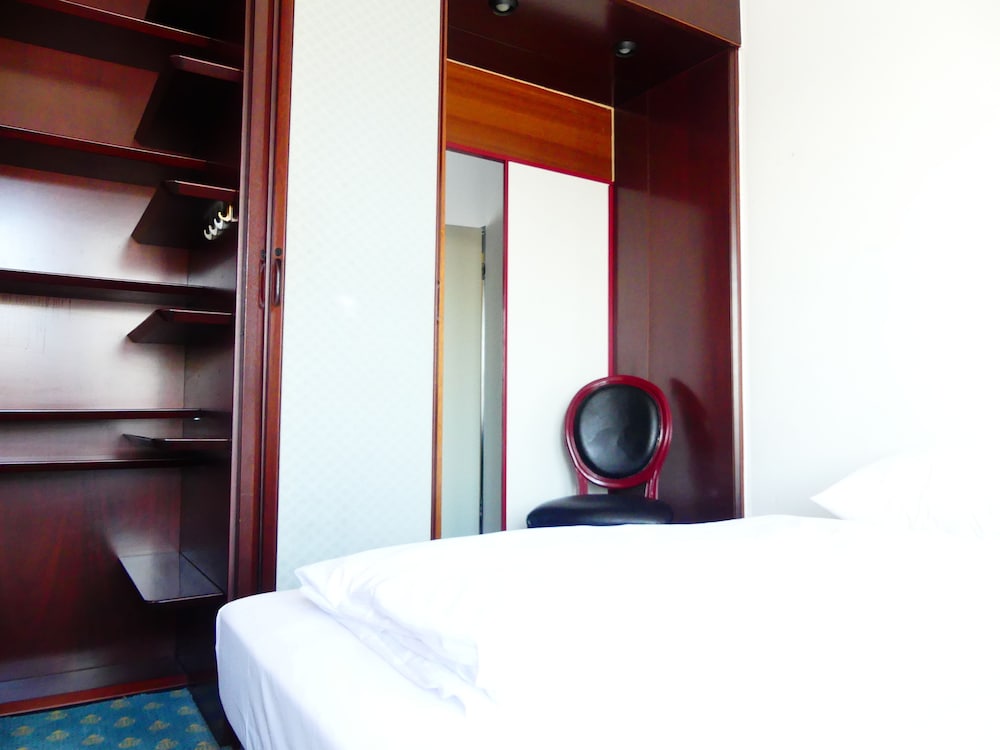 Suite, 2 Bedrooms, Terrace (cathedral view) photo 2