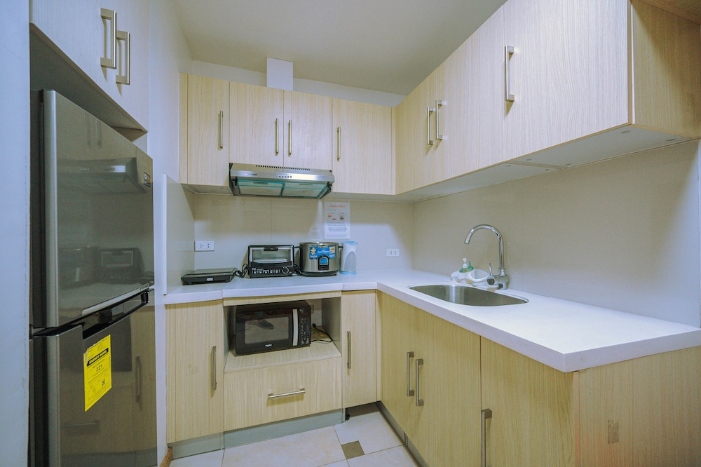 Family Condo, 2 Bedrooms, Kitchen, City View photo 2