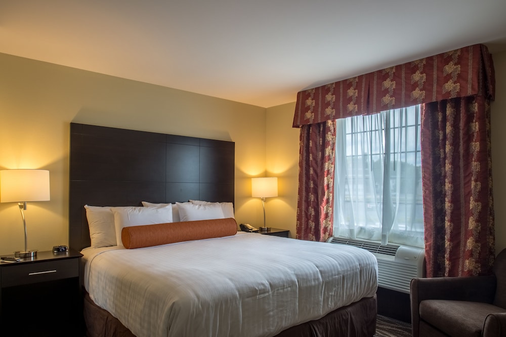 Suite, Multiple Beds, Accessible photo 3