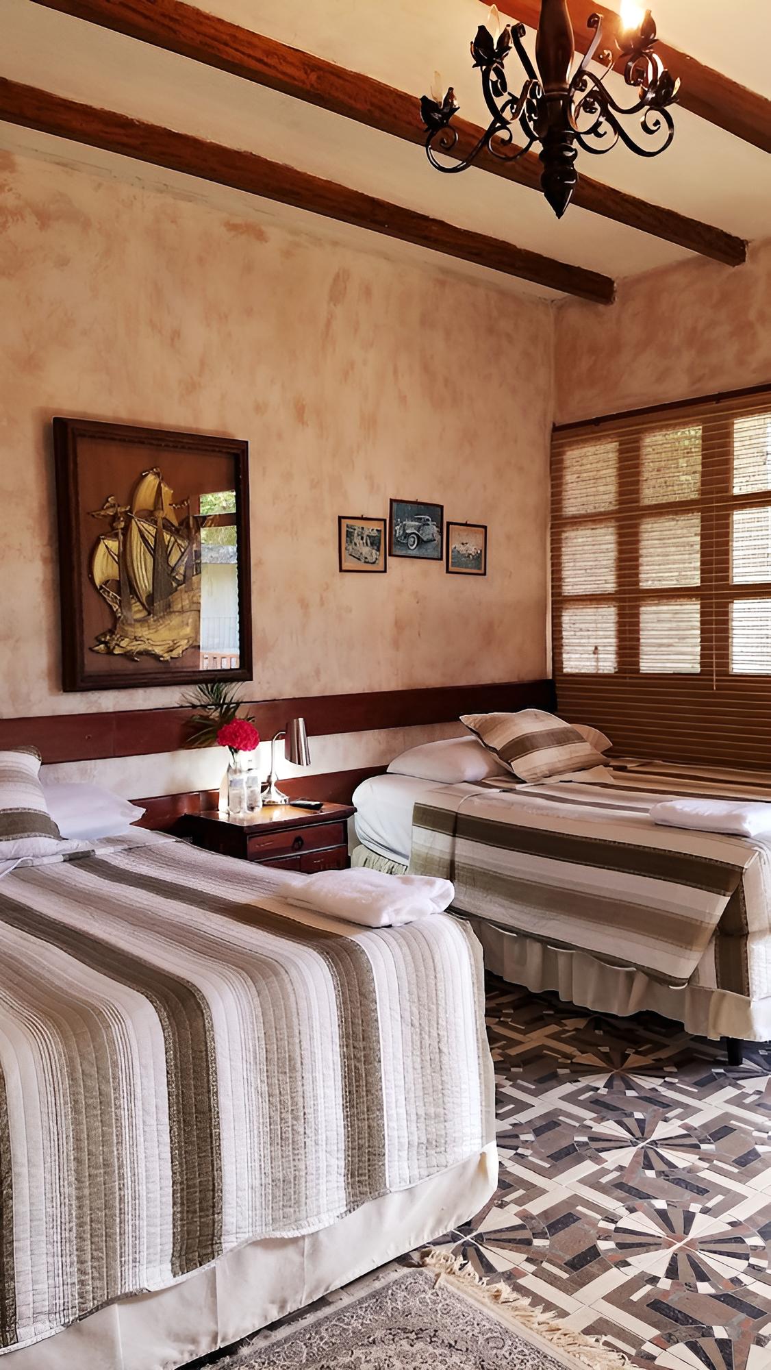 Premium Twin Room, 2 Double Beds photo 2