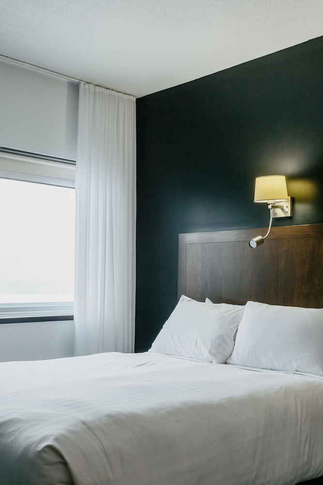 Comfort Room, City View, Ground Floor (1 Queen & 1 Double) photo 2