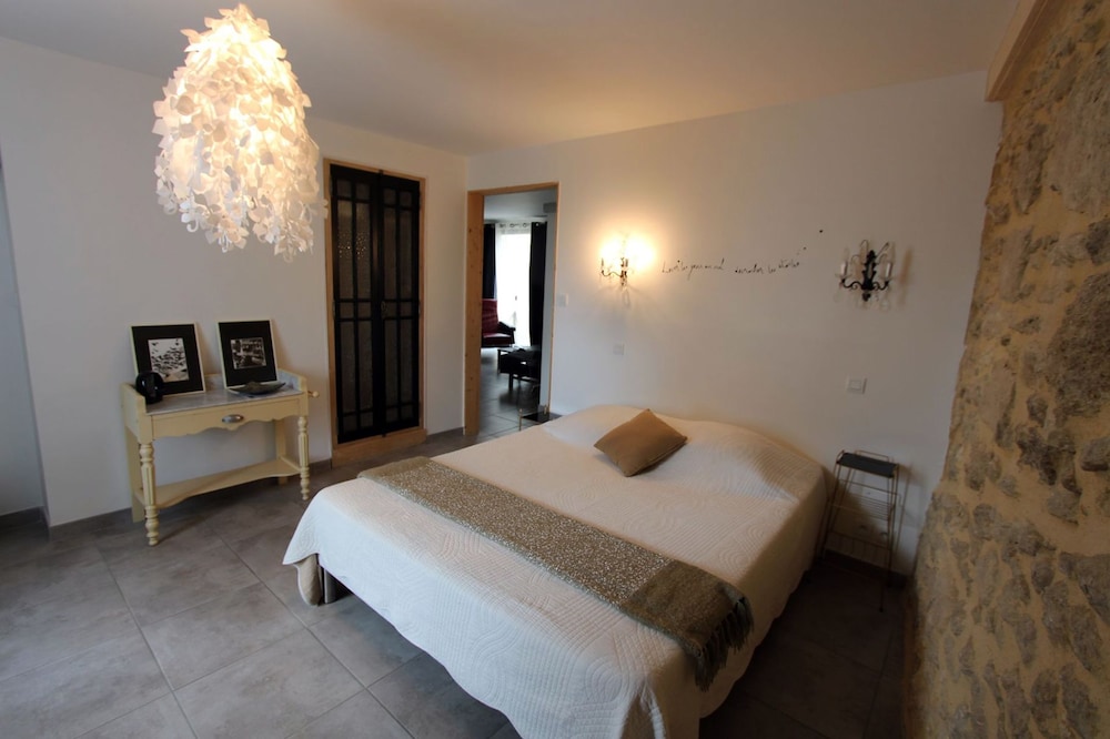 Suite photo 1