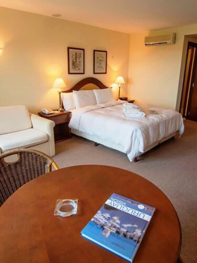 Double Room - Photo 5