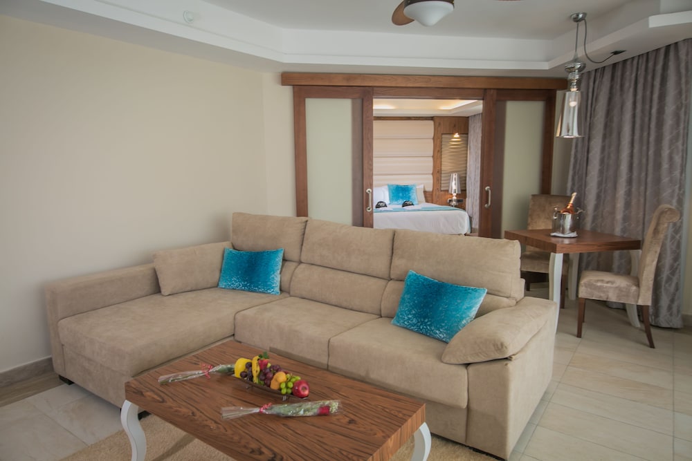 Family Suite (Outdoor Jacuzzi)