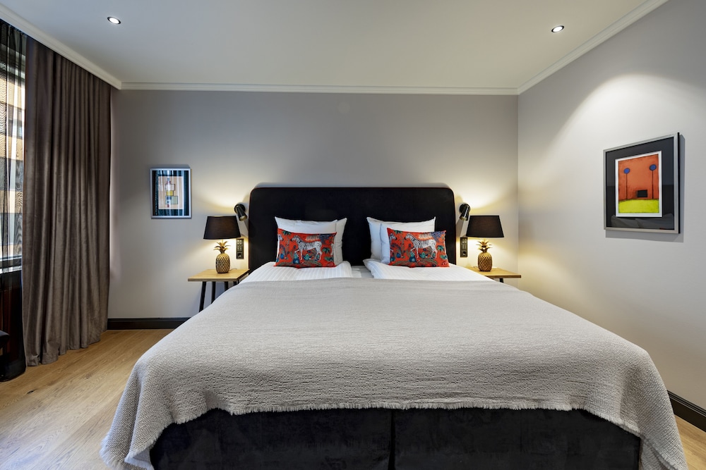 Room, 1 King Bed - Photo 2