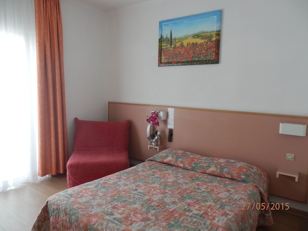 Classic Double Room - Photo 4