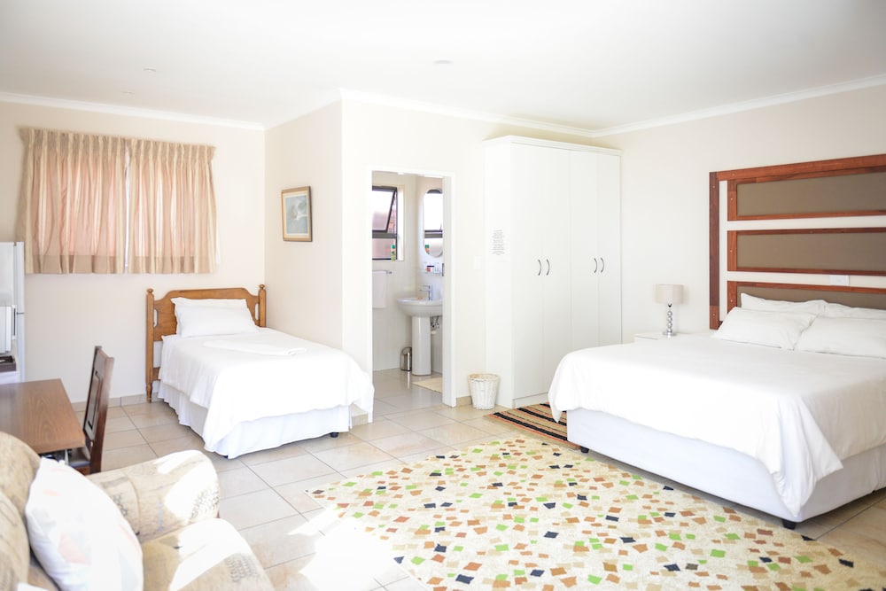 The Aviary (3 sleeper)