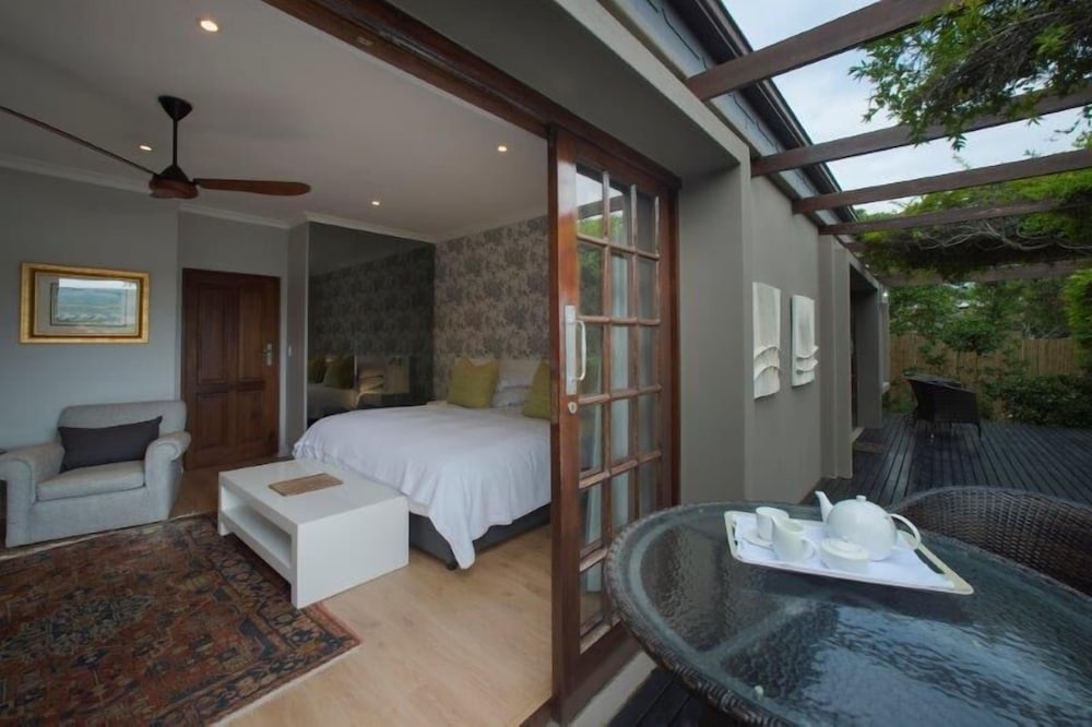 Luxury Garden Rooms - Photo 1
