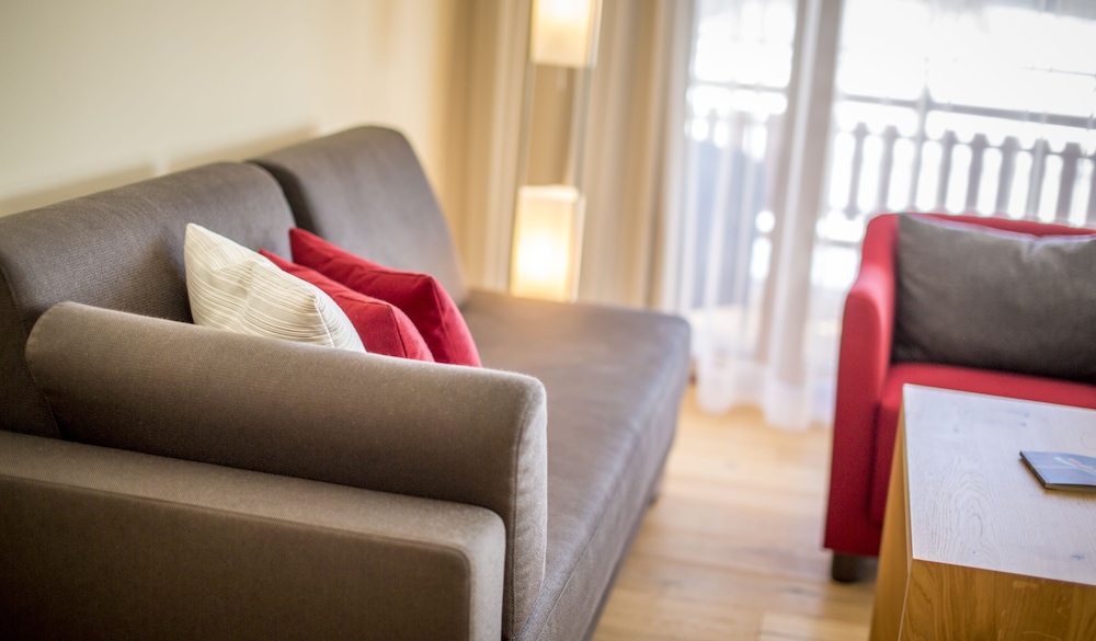 Suite, Balcony, Mountain View photo 3