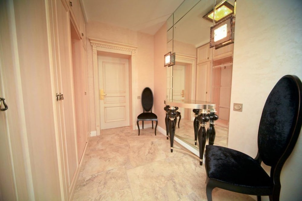 Royal Suite photo 3