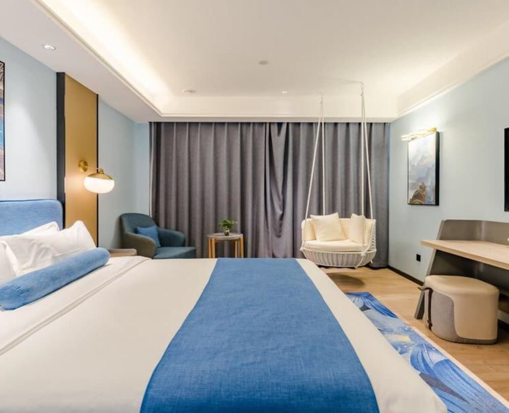 Deluxe Double Room (Mainland Chinese Citizen Only) photo 3