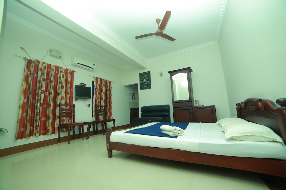 Deluxe Room, 1 Double Bed, Non Smoking photo 3