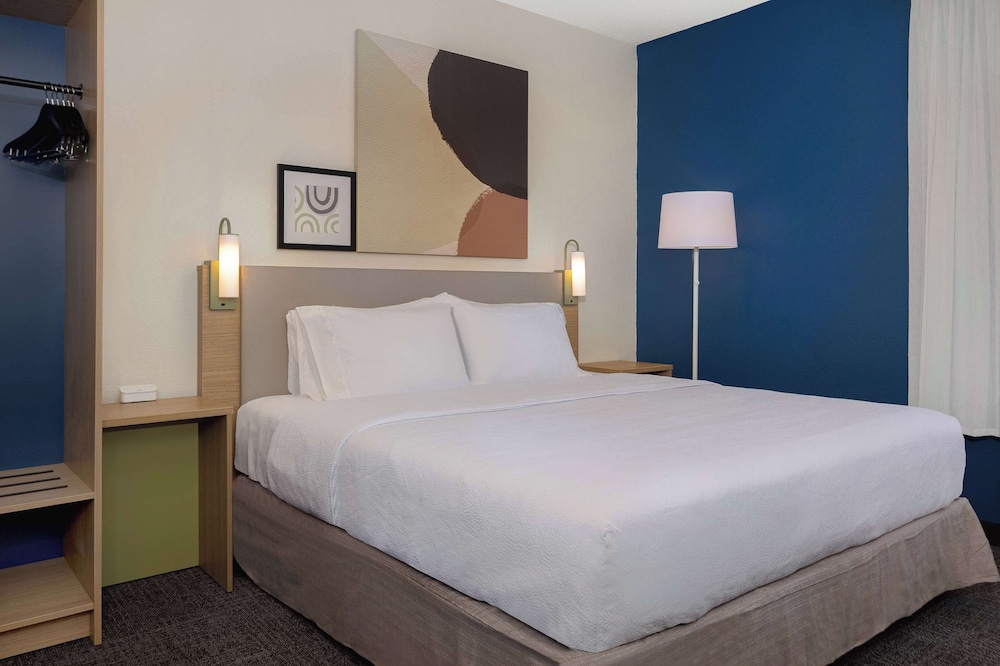 Room, 1 King Bed, Accessible, Bathtub (Mobililty) - Photo 2