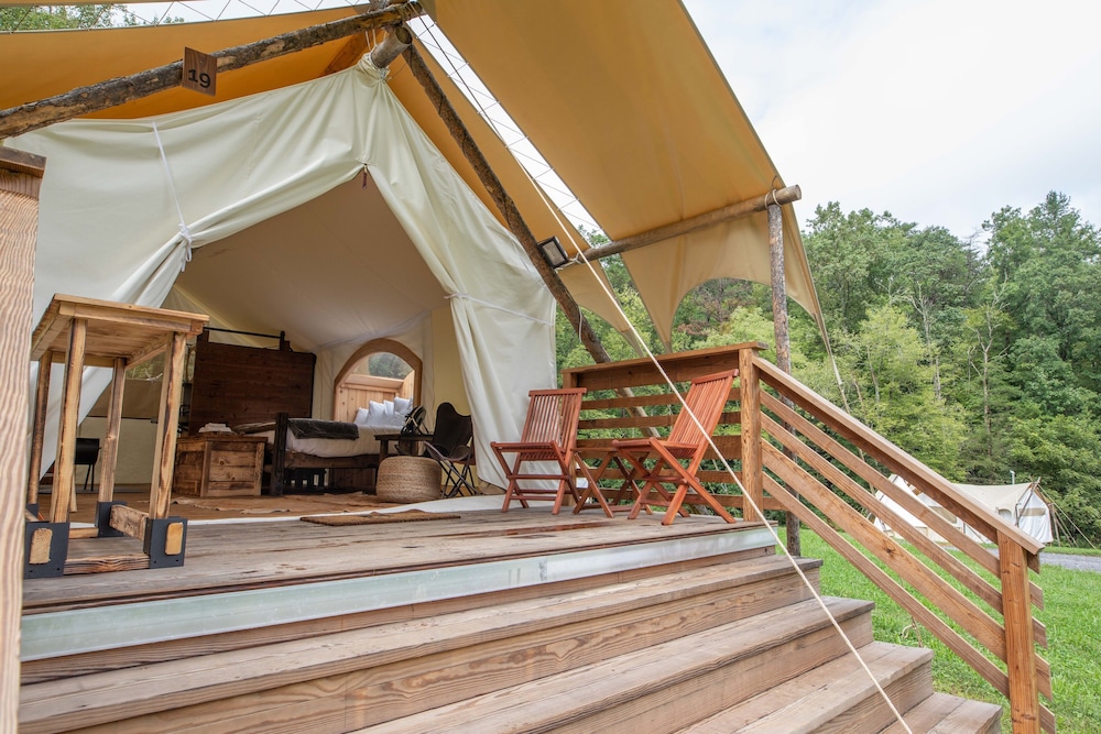 Stargazer with Kids Tent - Private Bath photo 3
