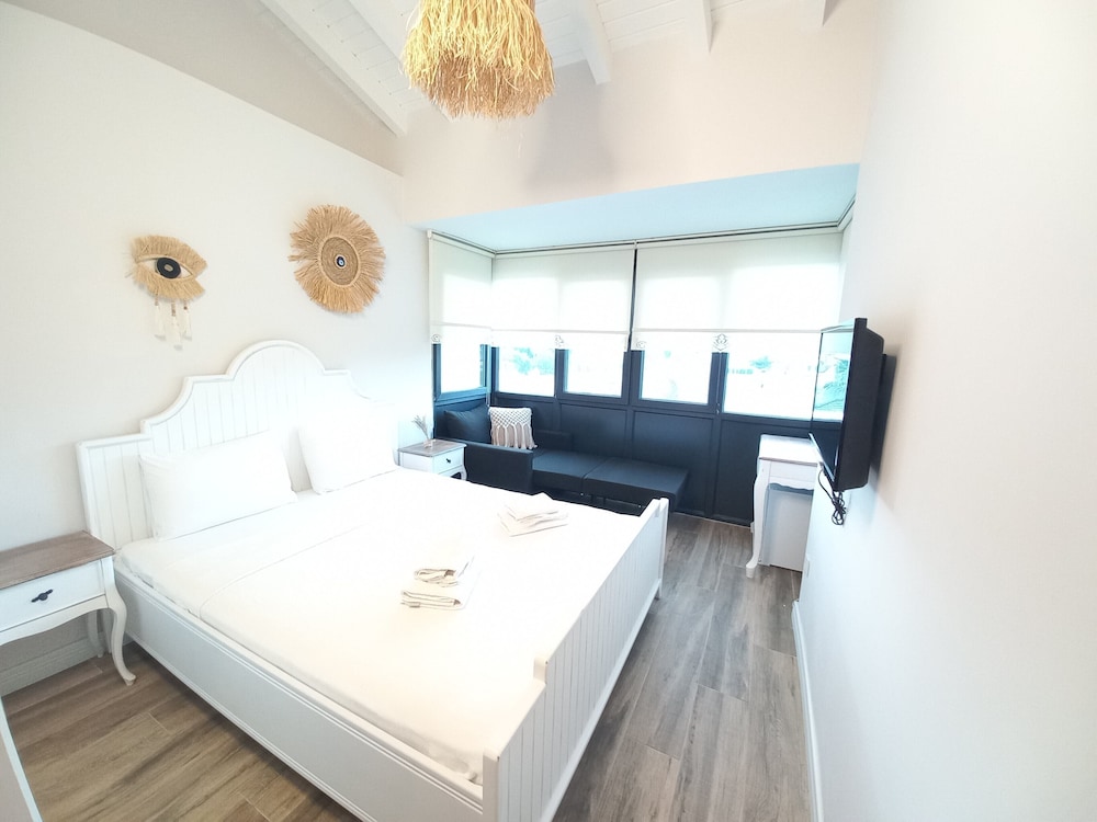 Standard Room - Photo 1