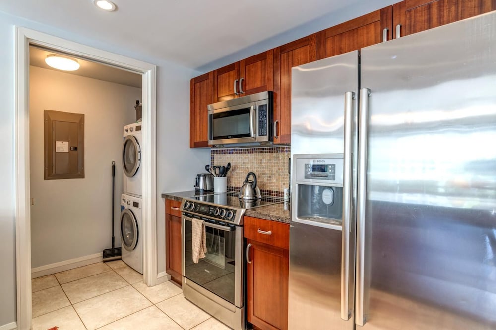 Condo, 2 Bedrooms, Air conditioning, Ocean View (2 Bedrooms HKH-412) photo 2