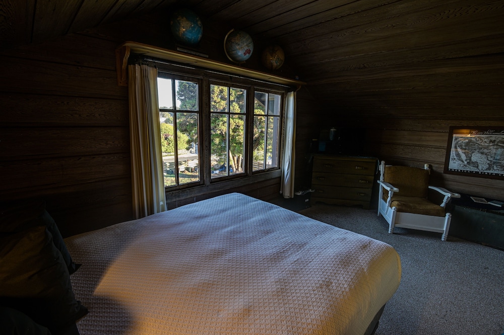 Deluxe Double Room, Multiple Beds, Garden View photo 2