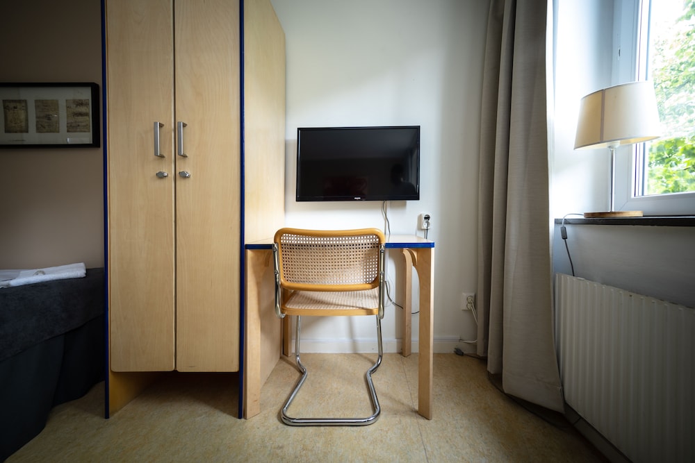 Basic Triple Room photo 3