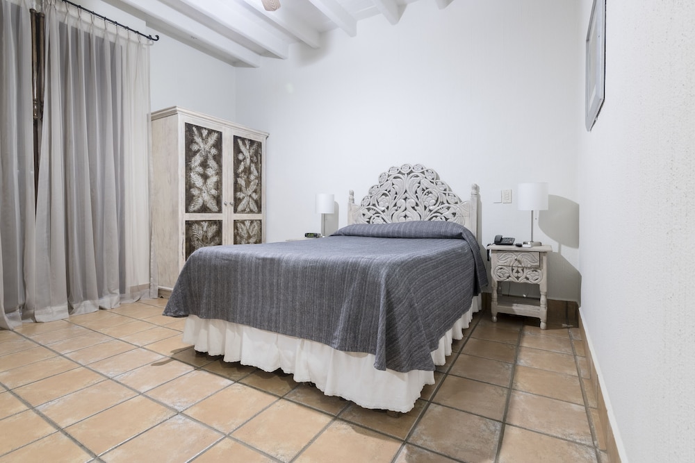 Standard Room, 1 Double Bed, City View - Photo 2