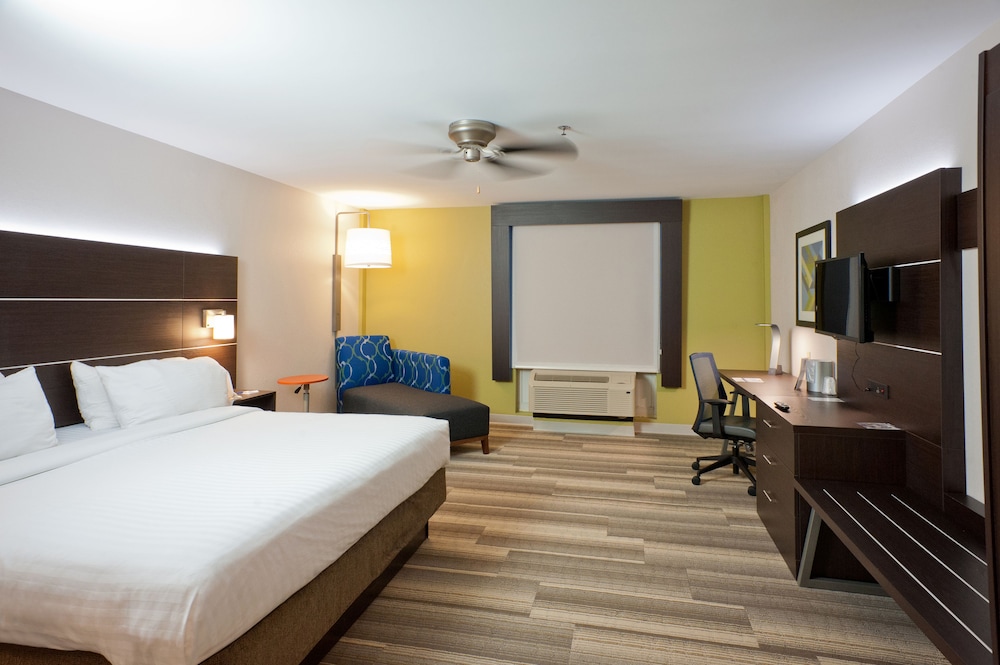 Suite, 1 King Bed (Extra Floor Space) - Photo 1