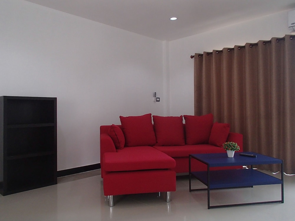 Executive Studio photo 3
