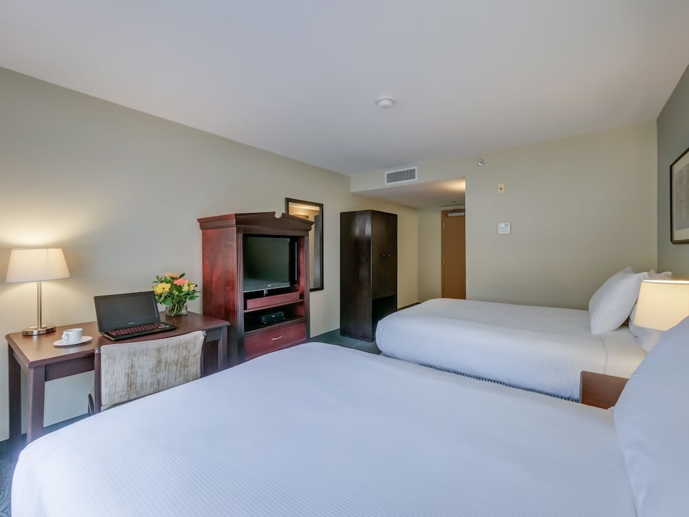 Standard Double Room, 2 Double Beds (Not Pet-Friendly)