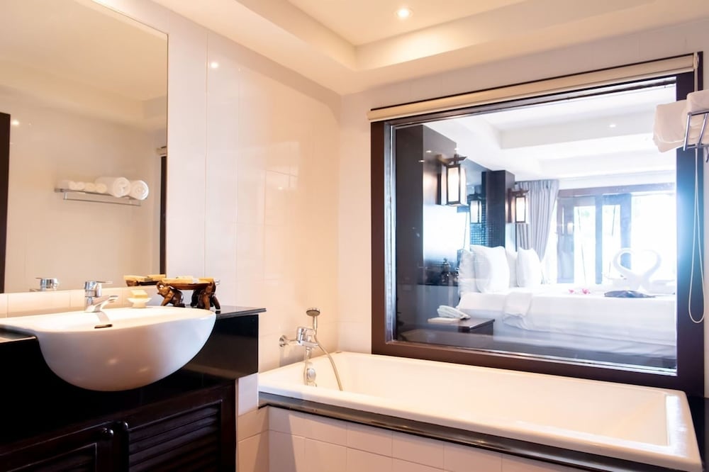 Superior Hotel, Sea View - Photo 3