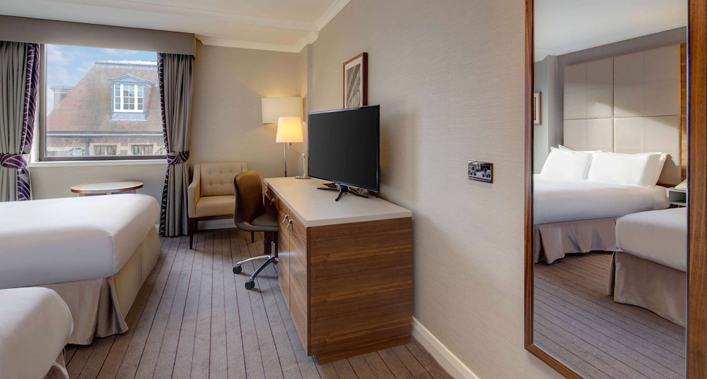 Twin Room - Photo 1
