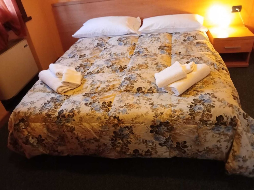 Basic Double or Twin Room photo 2