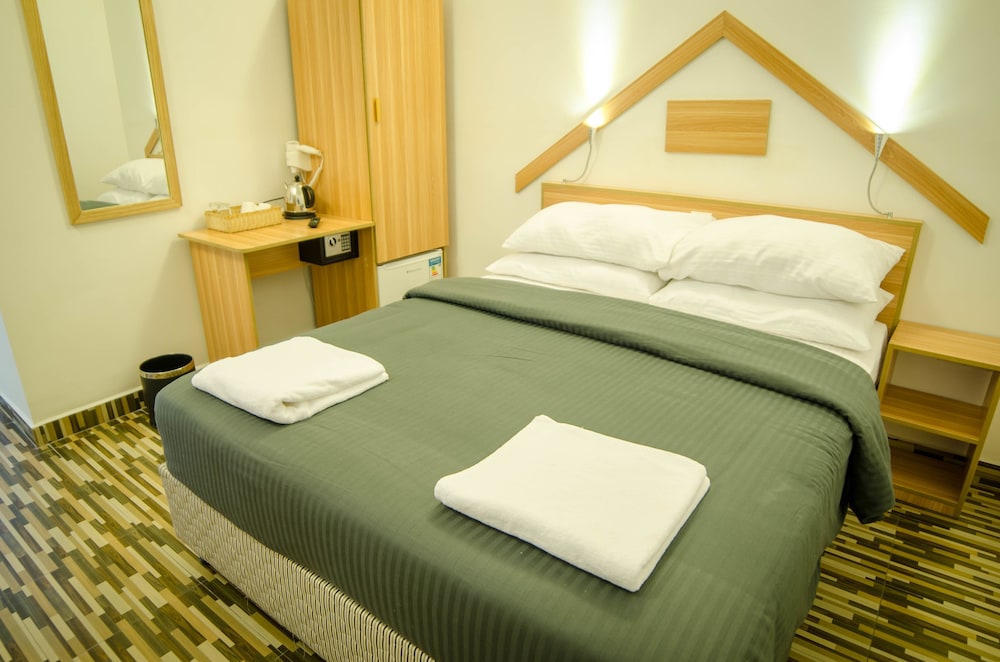 Deluxe Double Or Twin Room photo 2
