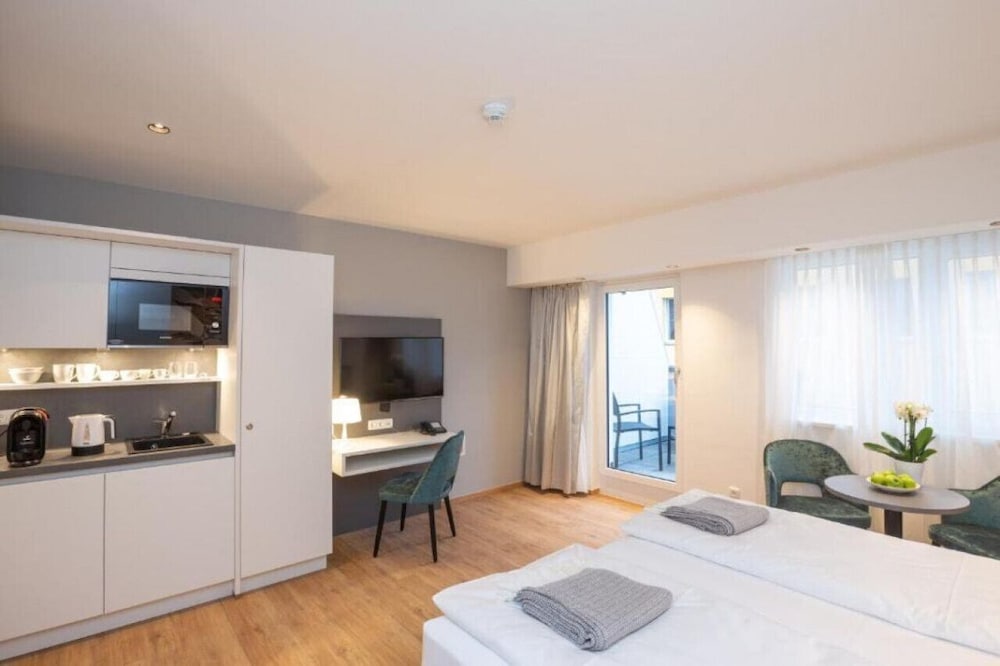 Deluxe Room, Balcony